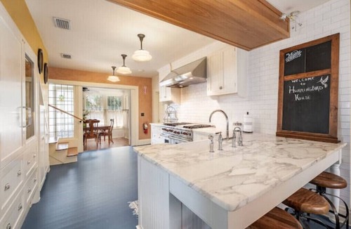 Cocoa House | NEW! Hummingbird Housen