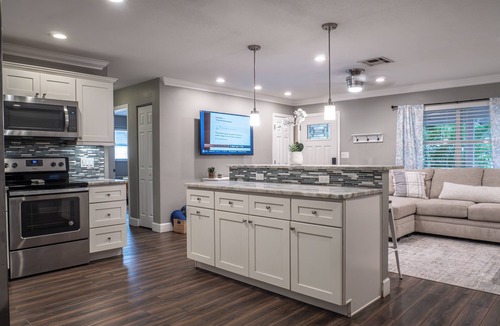 Pinellas Park House | NEW in Pinellas Park! Cozy pool home minutes to beaches! NO cleaning fee!