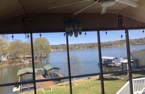 Waterloo House | NEW LISTING ! Cozy and relaxing water front lake house with breath taking views