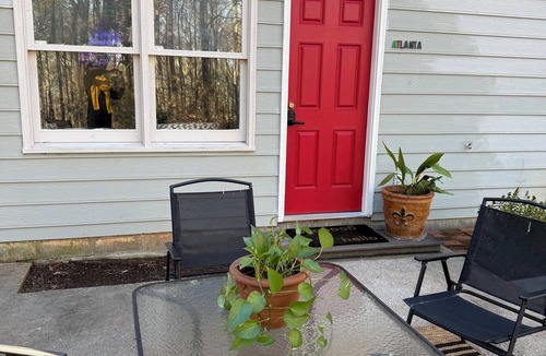 Cliftondale Apartment | New Listing! Creative Retreat on 3 Acres & 2 King Suites + Patio