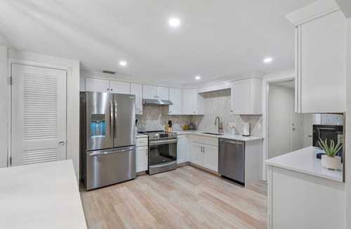 Bayshore Gardens House | New listing discount! Beautiful house close to Anna Maria Island and Siesta Key.