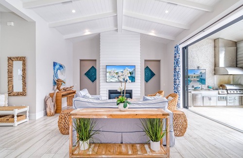 Saint Armands Key House | New Listing! Dream Island | Pet Friendly Home w/Private Heated Pool and Spa