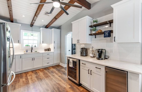 Lake Wylie House | NEW LISTING Lakefront 2BR/2BA w/Dock & Private Beach Access – Newly Updated
