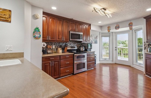 Ozona House | NEW LISTING! Luxurious Coastal Retreat w/ Private Pool by RedAwning