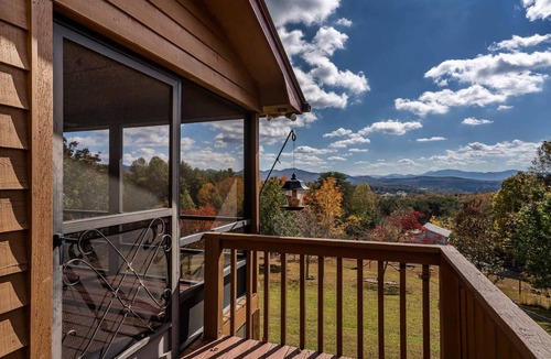Blairsville Cabin | New Listing-Mountain Views, Hot Tub, Fireplaces, Fire Pit
