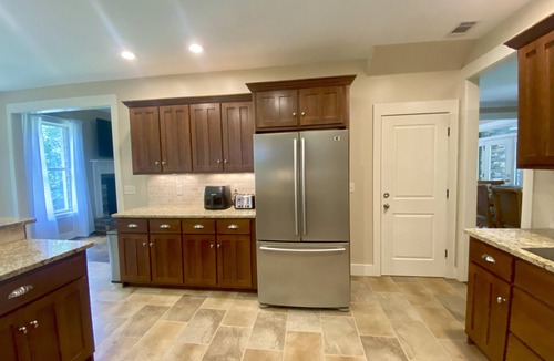 Senoia House | New listing! Privacy view & location in one! Secret garden 4 bedroom Senoia