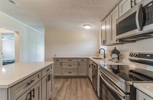 Groveland Cottage | NEW LISTING! Relaxing 4BR Hideaway in Groveland by RedAwning