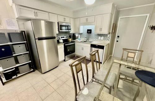 North Forest Beach Apartment | New Listing Sands Villa Steps to the Beach Flip-Flop Getaways