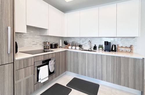 East Little Havana Apartment | New Luxury 1/1 BR Apartment in Brickell with Parking
