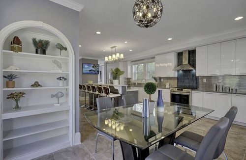 Atlantic City House | New Luxury OCEAN VIEWS! Mansion! Private HEATED saltwater Pool, HOT TUB/jacuzzi