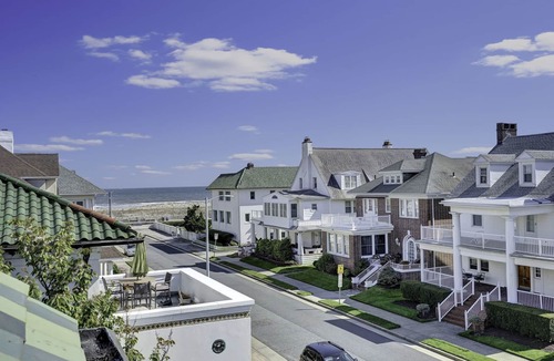 Atlantic City House | New Luxury OCEAN VIEWS! Mansion! Private HEATED saltwater Pool, HOT TUB/jacuzzi