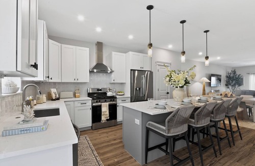 Wildwood House | NEW Luxury Townhome Perfect for Families. Walk to Beach & Steps to Heated Pool!