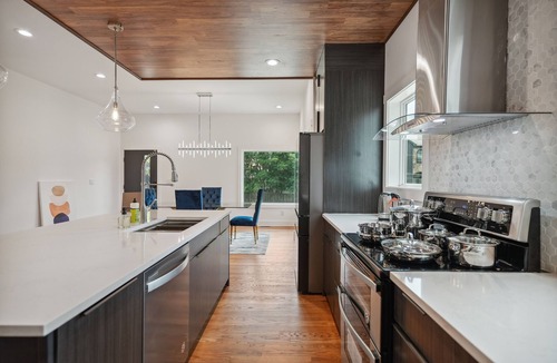 Summerhill House | New Modern 4BR Smart Home Downtown Atlanta GWCC