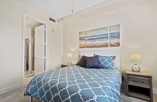 Majestic Palms Condo | New, Modern, Close to Beaches!