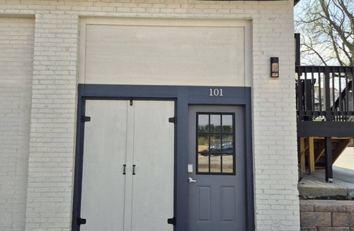 Maryville Apartment | New Modern Studio in Maryville