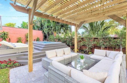 Downtown Fort Lauderdale House | NEW! Next to Las Olas - Heated Pool - 5BR
