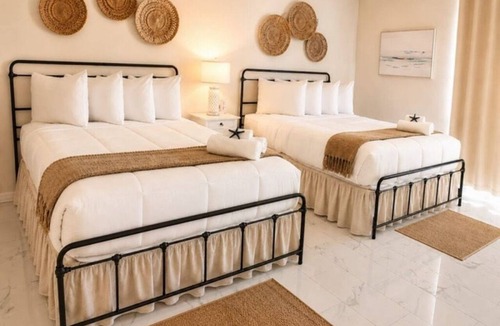 Brush - Stewarts Apartment | NEW Oceanfront Resort Condo | Pool + Beach