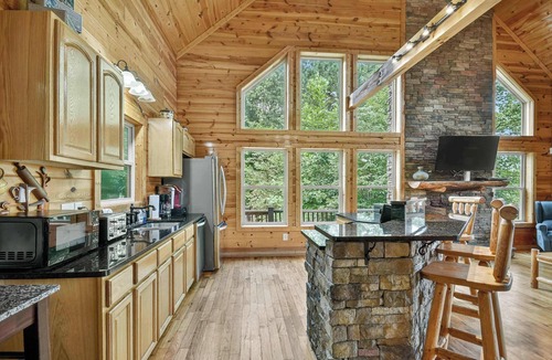 Sautee Nacoochee Cabin | New! Panoramic MtnViews, Game Room, Hot Tub, Sauna