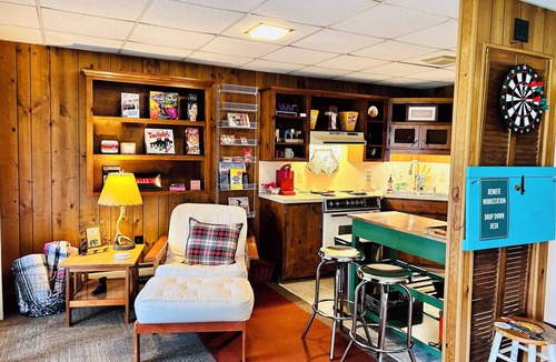 Newland Cabin | NEW Papa's Place on 1st hole Linville Land Harbor Pet Friendly