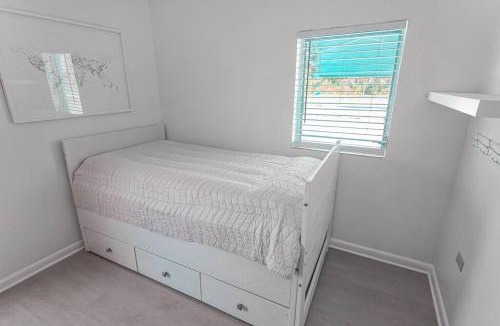 Parker Ridge House | NEW Paradise Palm Bungalow 4 bed 2 bath with Heated Pool