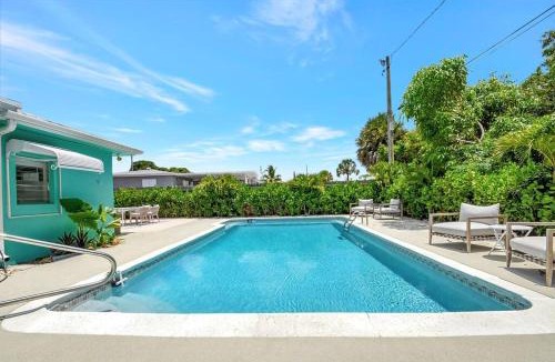 Parker Ridge House | NEW Paradise Palm Bungalow 4 bed 2 bath with Heated Pool