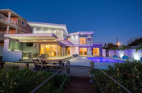 Wilbur-By-The-Sea House | NEW Private Million Dollar Riverfront Retreat