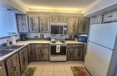 Seabreeze Park Condo | New Rental Discount - 3/2 Oceanfront 15th Floor North End Condo