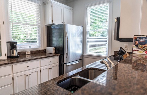 Greensboro House | New Rental - Reynolds Lake Ocone 3 BR 2.5 Bath Cottage
