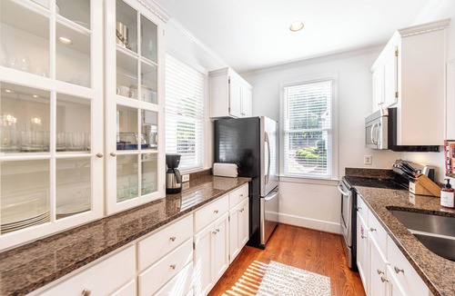 Greensboro House | New Rental - Reynolds Lake Ocone 3 BR 2.5 Bath Cottage