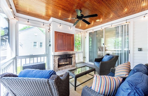 Greensboro House | New Rental - Reynolds Lake Ocone 3 BR 2.5 Bath Cottage