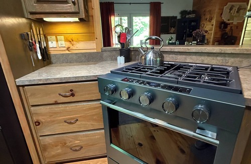 Ellijay Cabin | New! Rocco's creekside cabin, relax and wine down on the newly screened in porch