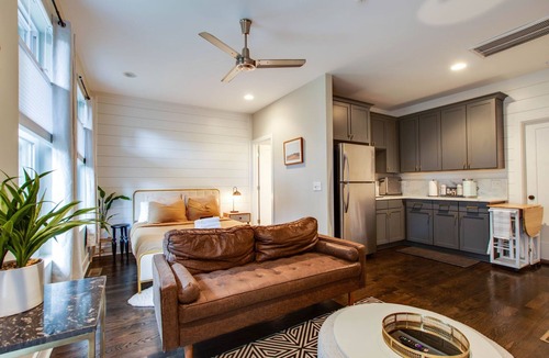 Hadley - Washington House | New! Rooftop Views! Beautiful Modern Townhome West Nashville