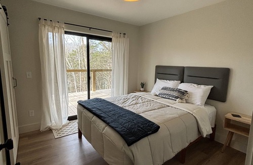 Smithville House | NEW! Shoreside Retreat, Path to Water, Hot Tub, Serene 5-Bed House
