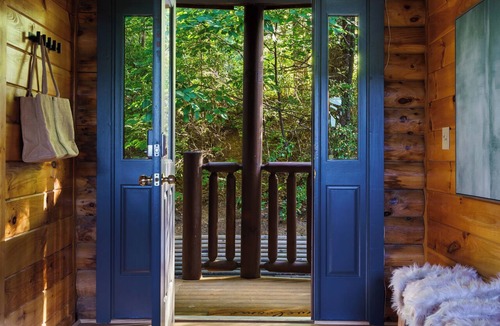 Pittman Center Cabin | New! Sleeps 20, Mountain Views, Sauna, Game Room!