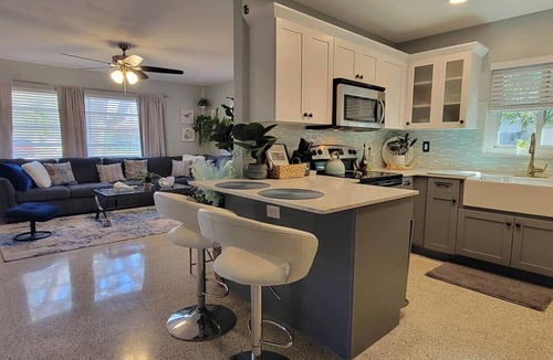 Shore Acres House | NEW Spacious Beach Home with lovely amenities in prime location!