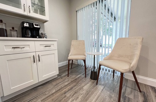 Lancaster Park House | NEW! Spacious designer 2-Bed/2.5-Bath townhome near Downtown Orlando