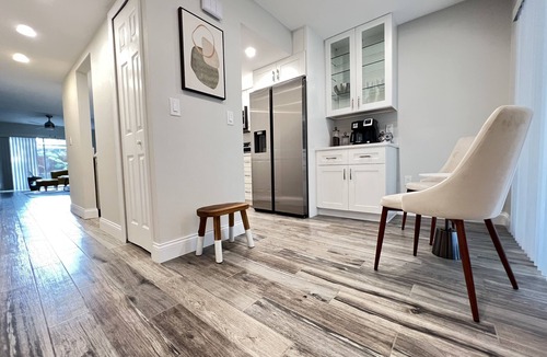 Lancaster Park House | NEW! Spacious designer 2-Bed/2.5-Bath townhome near Downtown Orlando