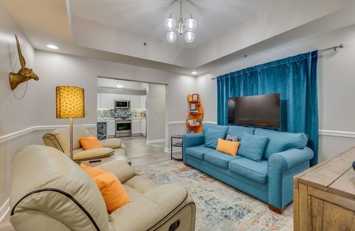 Bluff City Condo | “New” Speedway Skyview: Modern Trackside Stay, 3BR