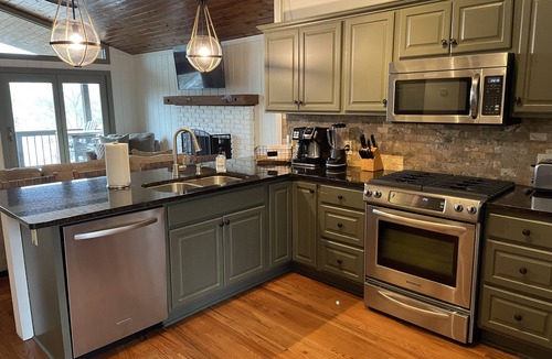Gainesville Cottage | New! Sunset Cove - Lake Lanier - Cozy Cottage, Amazing Views, Deep Water Dock