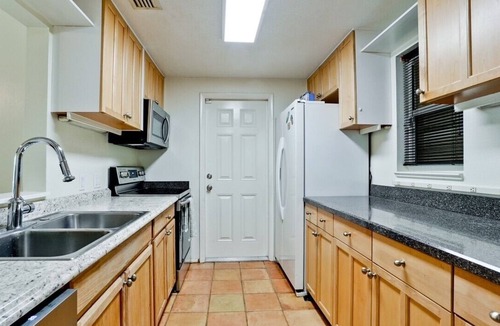 Bayshore Gardens House | New The BLUE HERON 3 bedroom oasis with heated pool