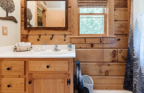 Greenville Cabin | NEW! The Neely Cabin