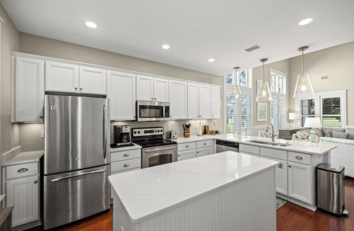 Laurel Grove House | NEW to VRBO Golf Course View~Free Golf & Activities~includes 1 Golf Cart-Pool