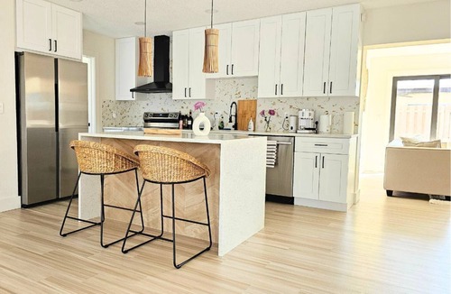 Coral Ridge Isles Villa | NEW - Tranquil Bliss Near Beach, Modern 3BR Retreat