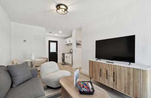 Treasure Island Apartment | New Treasure Island Gem - Unit 3