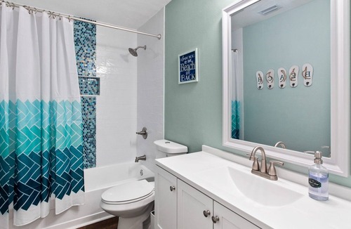Crystal Beach House | *NEW* Walk to Crystal Beach Pier! Renovated 2 BR!