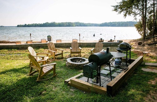 Steele Creek House | New Waterfront Cabin on the Large Sundeck #23 cabin