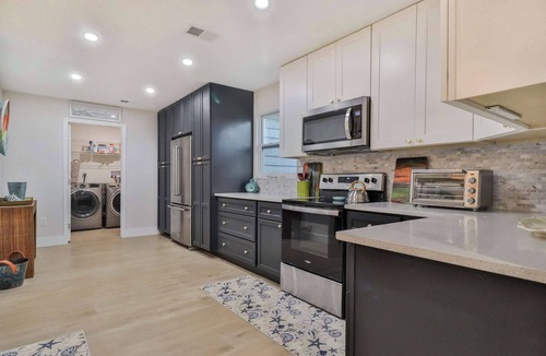 Interchange Square House | NEW: Waterfront Oasis w/Heated Pool, Dock, Kayaks