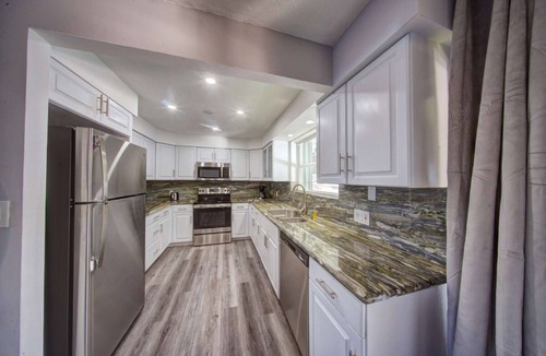 Harbordale Condo | New Waterfront Mahalo 1 BR Apt