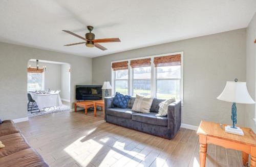Newberry House | Newberry Home with Deck on 10 Acres!