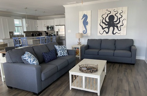 North End Condo | Newer Construction 2020 Heart Of OC, 5 BR 3 BA Triplex, Elevator